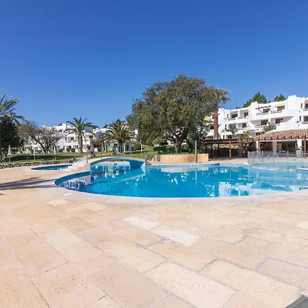 Acolhedor T1, Vista Piscina , Balaia Golf Village