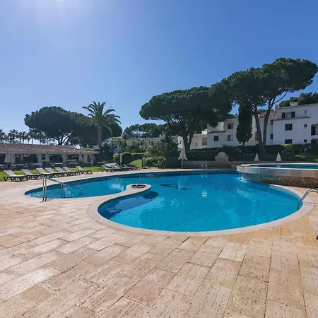 Acolhedor T1, Vista Piscina , Balaia Golf Village アルブフェイラ