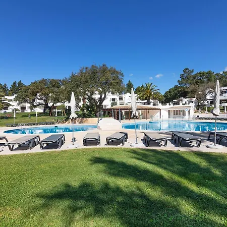 Acolhedor T1, Vista Piscina , Balaia Golf Village アパート *