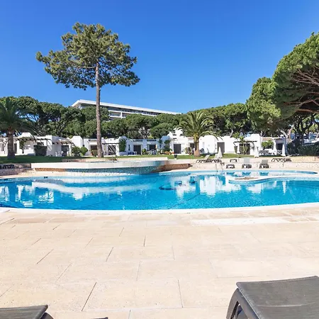 Acolhedor T1, Vista Piscina , Balaia Golf Village アパート