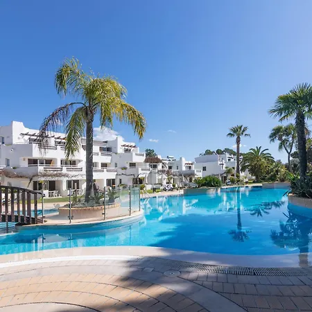Acolhedor T1, Vista Piscina , Balaia Golf Village アパート *