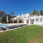 Acolhedor T1, Vista Piscina , Balaia Golf Village شقة