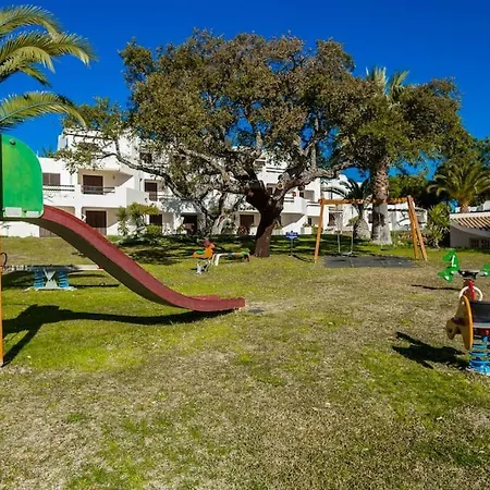 Acolhedor T1, Vista Piscina , Balaia Golf Village Apartman *