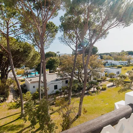 Acolhedor T1, Vista Piscina , Balaia Golf Village Албуфейра