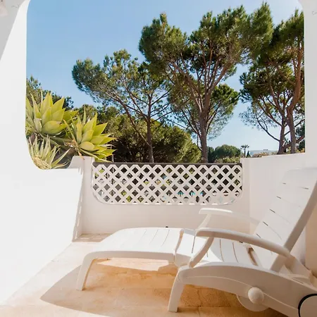 Acolhedor T1, Vista Piscina , Balaia Golf Village Apartman Albufeira