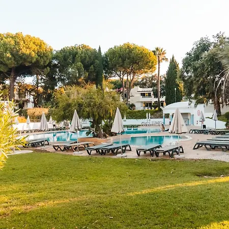 Acolhedor T1, Vista Piscina , Balaia Golf Village Apartman