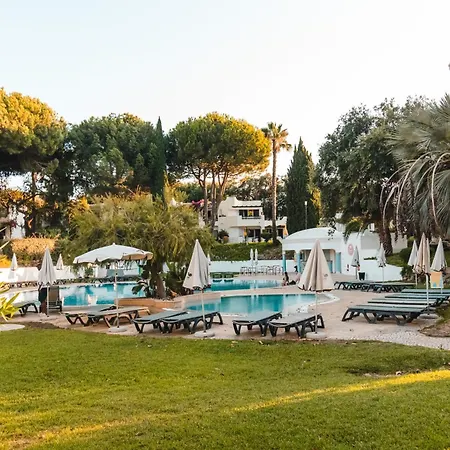 Acolhedor T1, Vista Piscina , Balaia Golf Village アルブフェイラ