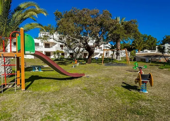 Acolhedor T1, Vista Piscina , Balaia Golf Village アパート *