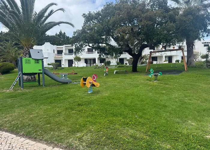 Acolhedor T1, Vista Piscina , Balaia Golf Village アルブフェイラ