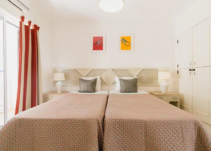 Acolhedor T1, Vista Piscina , Balaia Golf Village アルブフェイラ