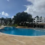 Acolhedor T1, Vista Piscina , Balaia Golf Village Lägenhet *