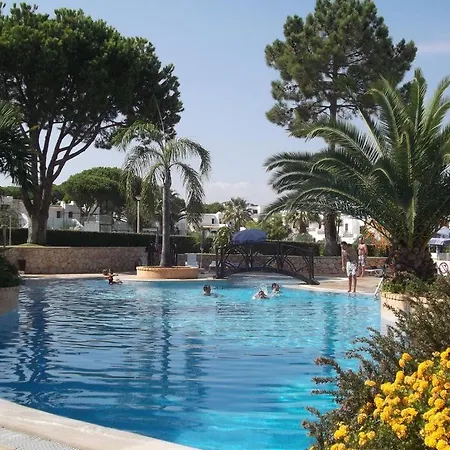 Acolhedor T1, Vista Piscina , Balaia Golf Village شقة