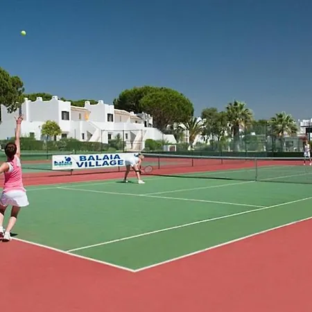 Acolhedor T1, Vista Piscina , Balaia Golf Village شقة