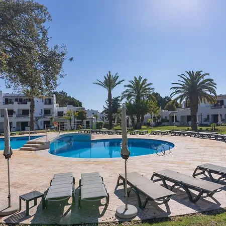 Acolhedor T1, Vista Piscina , Balaia Golf Village شقة البوفيرا