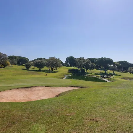 Acolhedor T1, Vista Piscina , Balaia Golf Village شقة