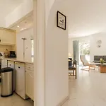 Acolhedor T1, Vista Piscina , Balaia Golf Village Албуфейра