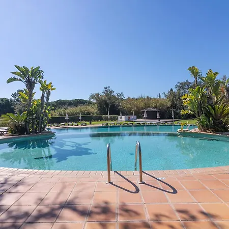 Acolhedor T1, Vista Piscina , Balaia Golf Village